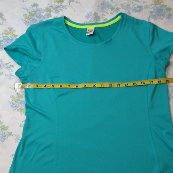 Old Navy in Women's active top Sz Large - Picture 5 of 5